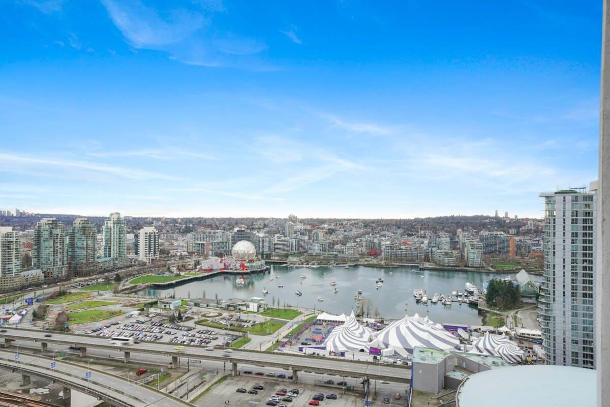 Dazzling Condo By Stadium Downtown With Free Parking Vancouver Exterior photo