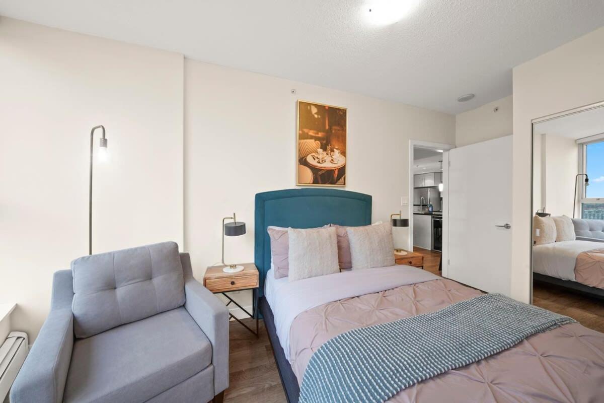 Dazzling Condo By Stadium Downtown With Free Parking Vancouver Exterior photo